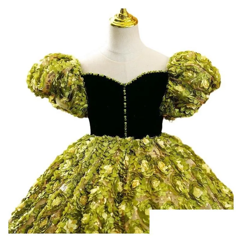 Flower Girls` Dresses 2023 New Green Flower Girl Dresses Princess Ball Gown 3D Hand Made Flowers Lace Appliques Beads With Sweep Train Ots6P