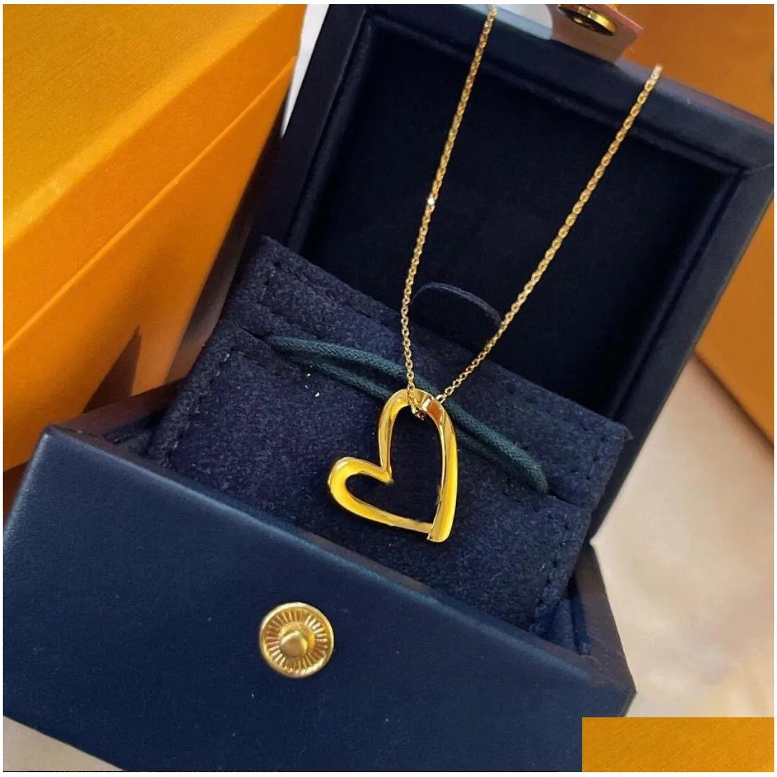 Pendant Necklaces Fashion Luxury Necklace Designer Jewelry Bracelet Brand Heart-Shaped For Womens Brands And Bracelets Valentines Day Dhpkw