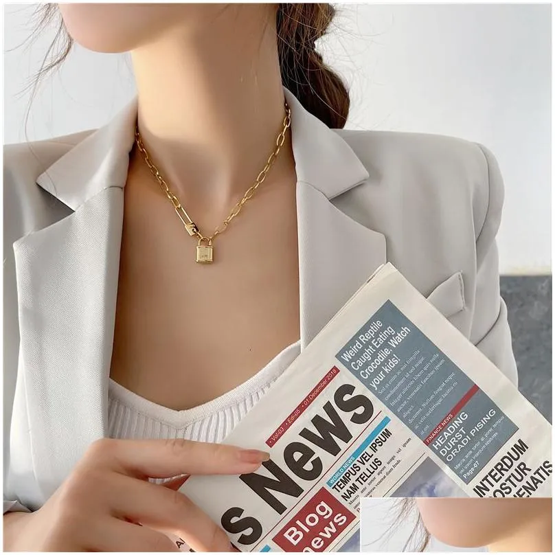 Pendant Necklaces European And American Fashion Necklaces For Women Street Retro Hip Hop High Sense Locket Pendant Necklace Gold Cold Dhhih
