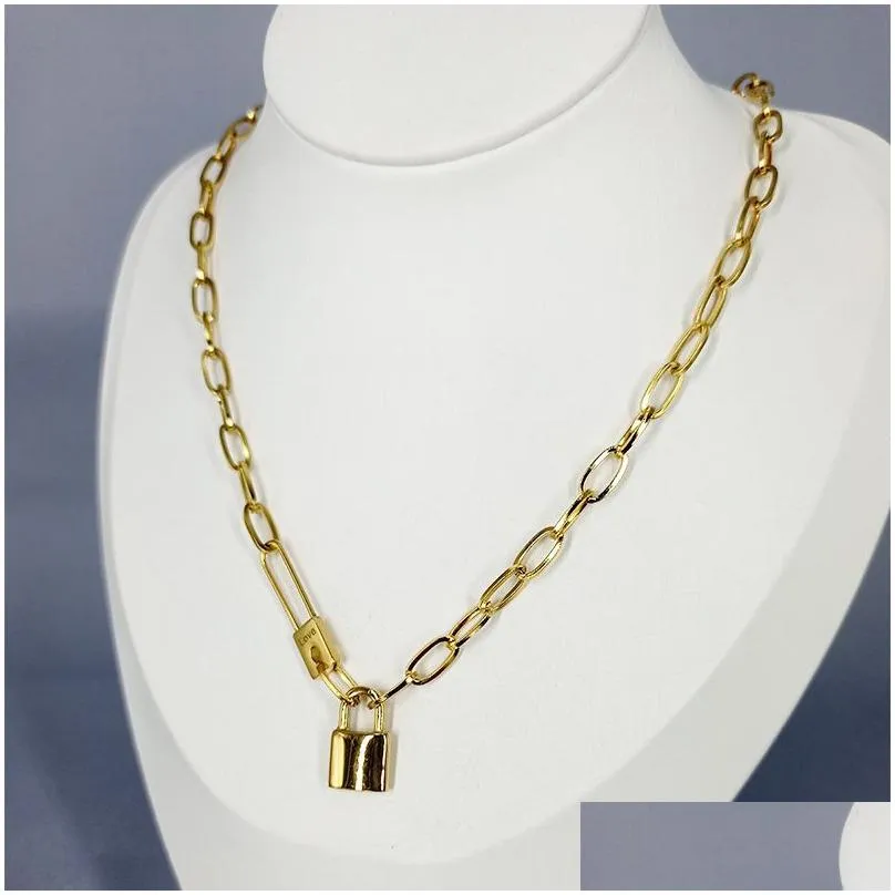 Chains Necklaces Pendants Chains Street Hip Hop High Sense Latch Pendant Necklace Womens Fashion K Gold Cool Wind Clavicle Drop Delive Dhw15