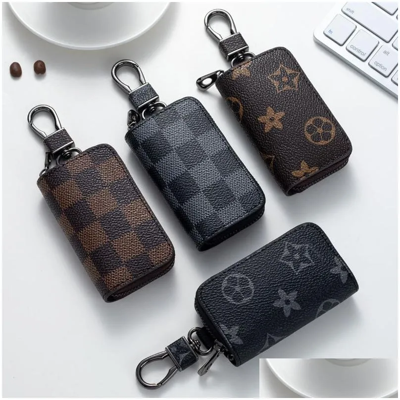 Bag Keychains Car Keys Holder Key Rings Black Plaid Brown Flower PU Leather Pendant Keyrings Charms for Men Women Gifts Fashion Designer Pouches Jewelry