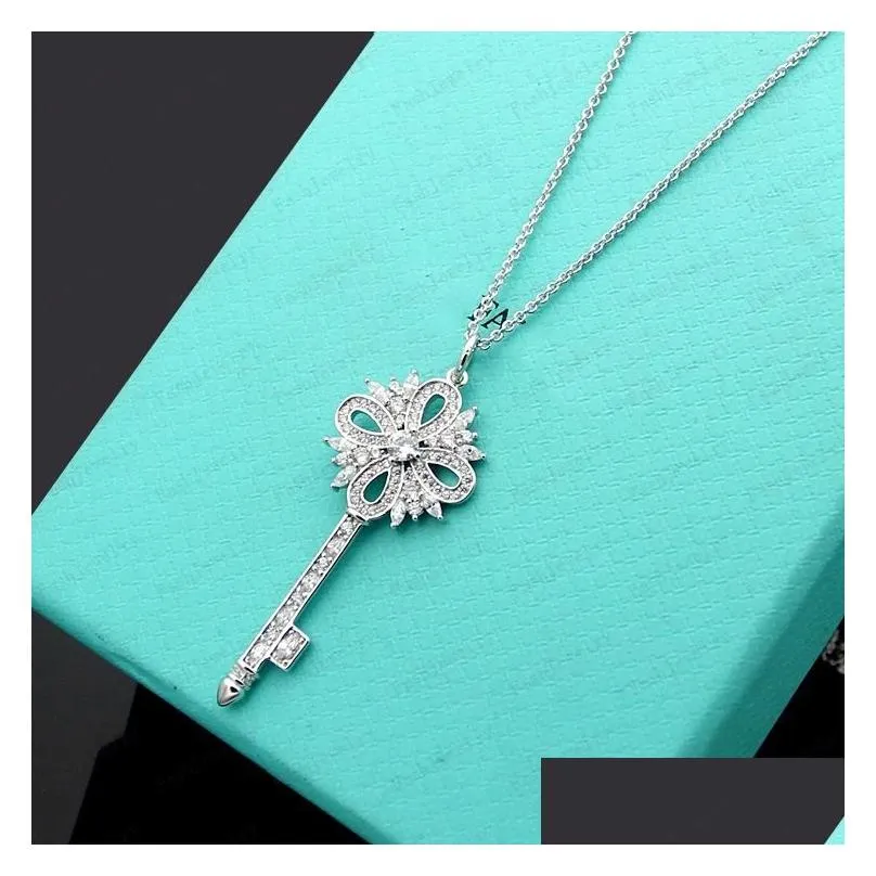 Pendant Necklaces Luxury Key Fl Diamond Necklace Female Stainless Steel Couple Designer Pendant Christmas Gift Accessories Wholesale W Dhoee