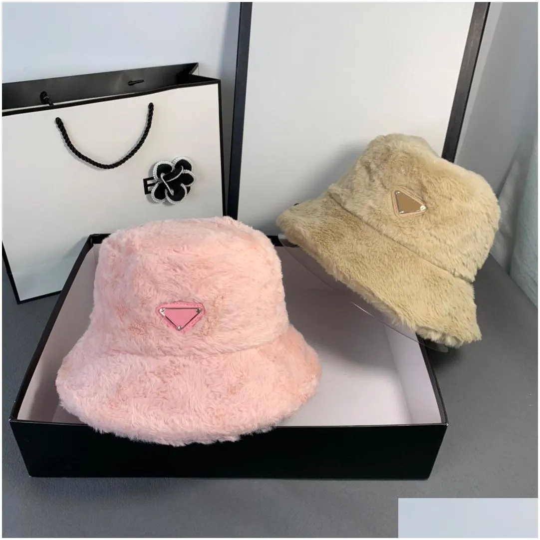 2022 Fashion Brand Designer Bucket Hats Men and Women Autumn and Winter Plush Solid Color Warm Metal Triangle Hat gift