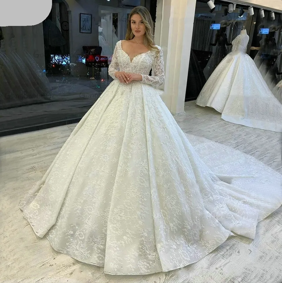 Dubai Arabic Turkish Princess Ball Gown Wedding Dresses Lace Long Sleeves Sexy V Neck Backless Bridal Gowns Formal Church Ceremony Dress For Bride Vestidos CL3065