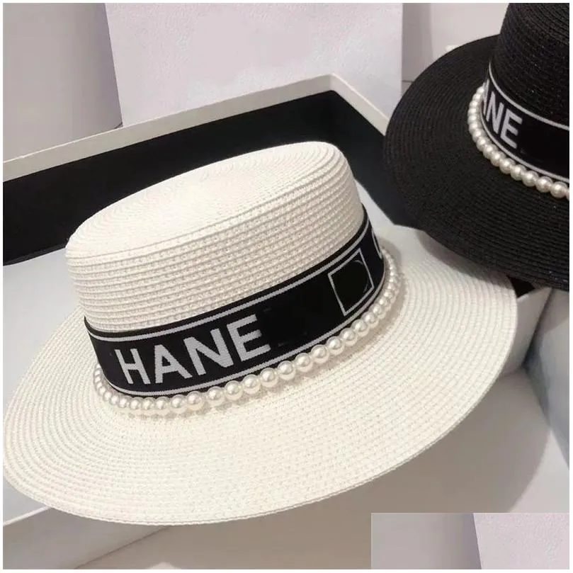 Top Designer Straw Hat Brand Letter Hat Women`s Spring and Summer Versatile Pearl Letter Flat Top Hat Japan Large Brim Sun Protection Beach Hat Shows Small