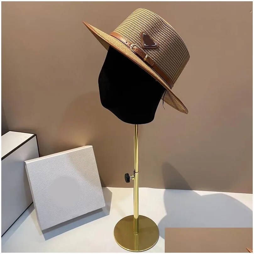 Top Designer Straw Hat Brand Letter Hat Women`s Spring and Summer Versatile Pearl Letter Flat Top Hat Japan Large Brim Sun Protection Beach Hat Shows Small