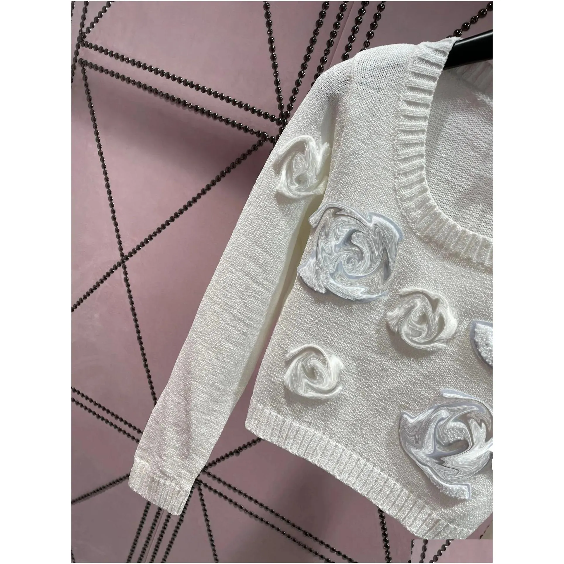 Women`S Sweaters Luxury Fashion O-Neck Long Sleeve Knitted Tops Women Sweater Pattern Jacquard Single Breasted Solid Knitwear Drop Del Dhnjd