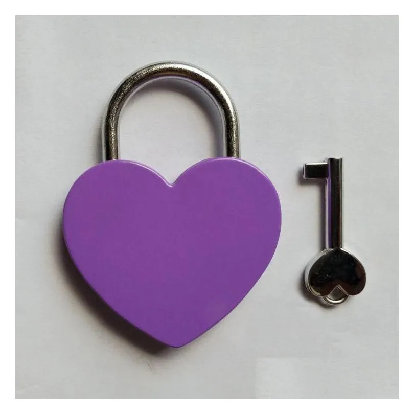 Door Locks Creative Alloy Heart Shape Keys Padlock Mini Archaize Concentric Lock Vintage Old Antique Door Locks With New Pure Colors D Dhmzy