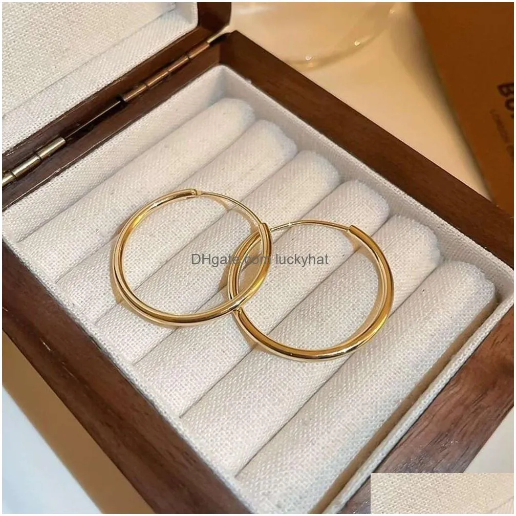 Charm Go To Windy Places With The Same Simple Circar Plain Ring Metal Style Earrings High-End And Elegant Drop Delivery Jewelry Earrin Dhju0