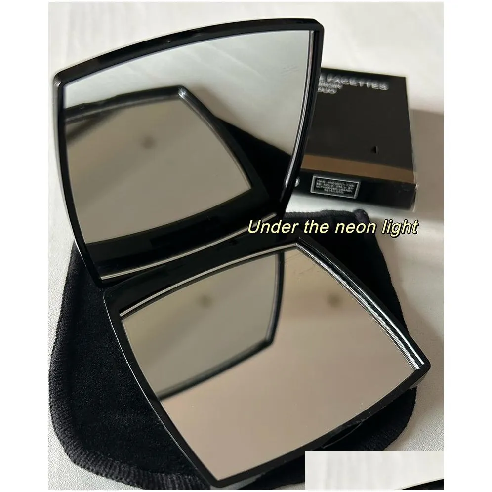 Acrylic Cosmetic Mirror Folding Velvet Dust Bag Mirror with Gift Box Girl Portable Makeup Tools
