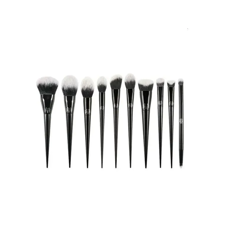 Makeup Tools KVD Makeup Brushes Series Blusher Powder Foundation Concealer Eye Shadow Blending Cosmetic Beauty Make Up Brush Tool Maquiagem