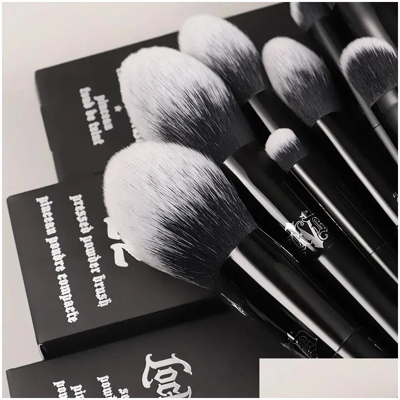 Makeup Tools KVD Makeup Brushes Series Blusher Powder Foundation Concealer Eye Shadow Blending Cosmetic Beauty Make Up Brush Tool Maquiagem