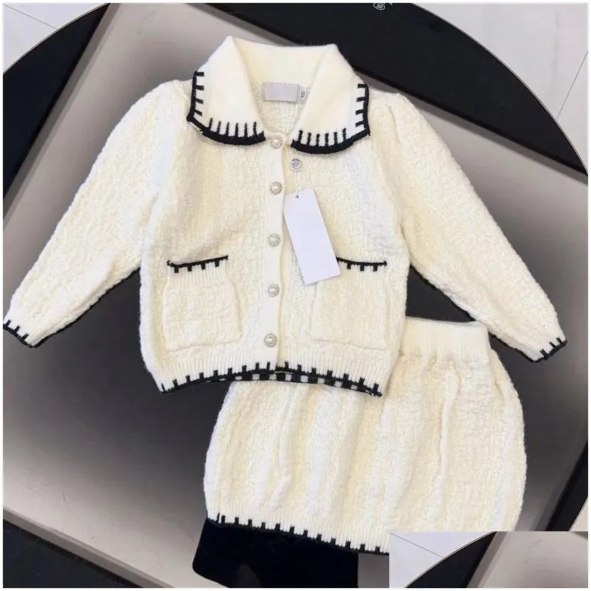 Clothing Sets Designer Baby Girls Children Long Sleeve White T-shirt Classic Brand Clothes Spring Kids Spring Dress Set Luxury Letter Clothes size 90cm-140cm