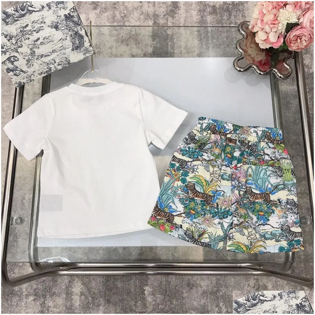 2022 Childrens Set Suit boys Girls Sets Kids Short Sleeve T-shirt Child Designer Clother Sports With letter Tiger Flower Forest Cotton White Black Size