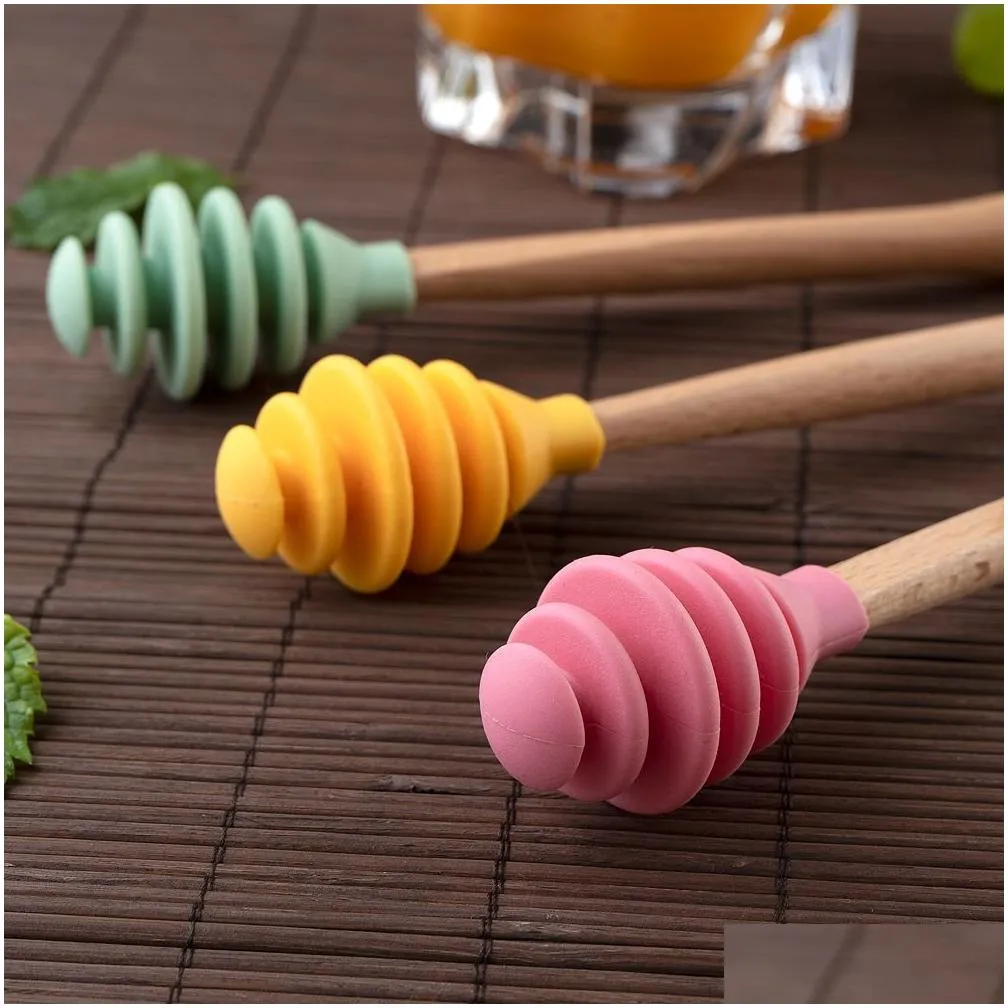 100pcs wooden handle honey silicone tools honey spoon drizzle stick honeys mixing stirrer dip spiral server kitchen gadget tool 4