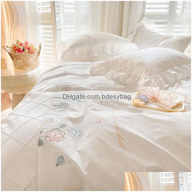 Bedding Sets Bedding Sets Ruffle Trim White Flower Embroidery Cotton Set Duvet Er Linen Fitted Sheet Pillowcases Home Textile Drop Del Dhtib