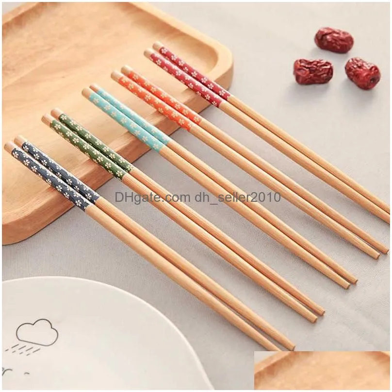 Chopsticks New 1 Pairs Traditional Vintage Reusable Chopsticks Chinese Classic Wooden Handmade Natural Flower Bamboo Drop Delivery Hom Dhb8K