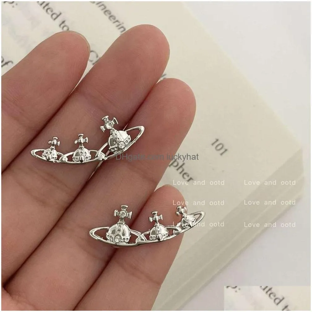 Stud Western Empress Dowager Vivi An San Series Gradual Size Earrings Womens Trendy Simple And Small Design High End Drop Delivery Jew Dhhjo