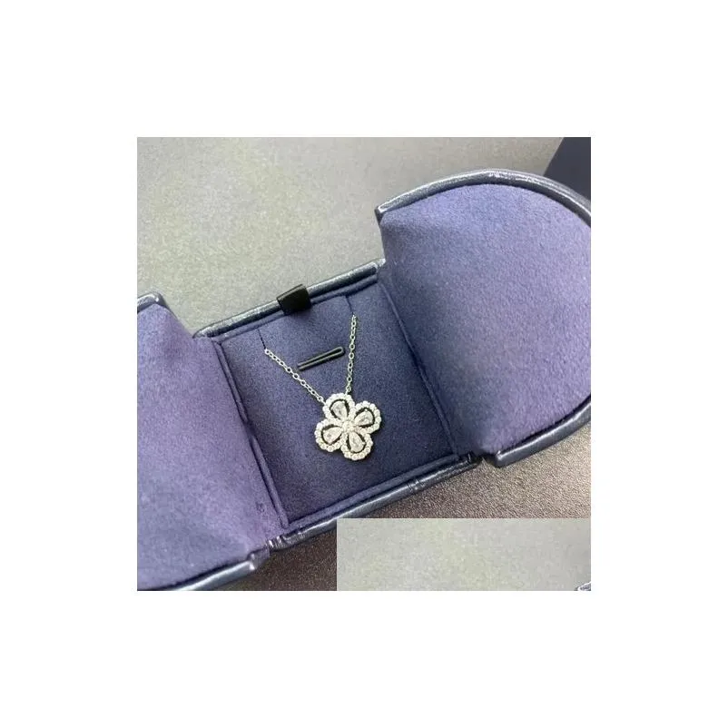 fashion design four leaf clover flowers pendant with diamonds earrings necklace set for women gift