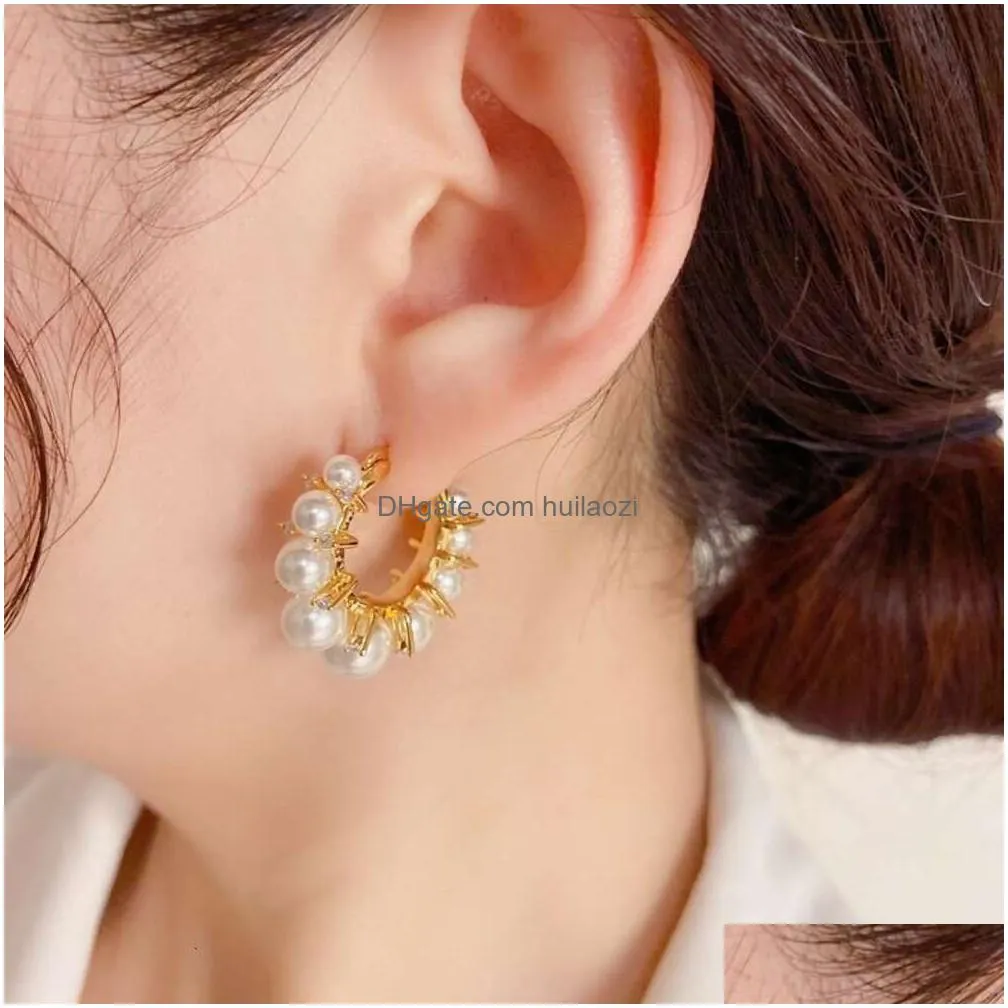 pearl inlaid diamond ring earrings for womens light small fragrant style advanced sense circular arc earrings show
