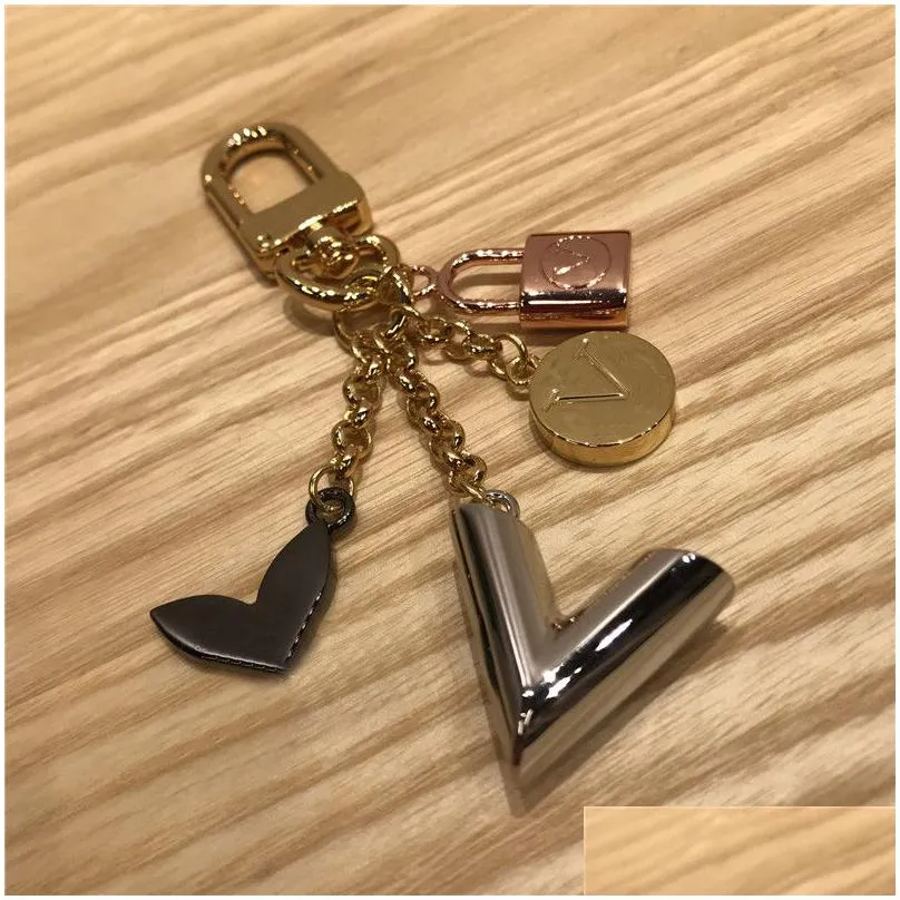 Key Rings Keychain Luxury Designer Gold Metal Key Buckle Classic Brand Letter Rose Lock Star Pendant Stylish High Quality Keychains B Dhrb5