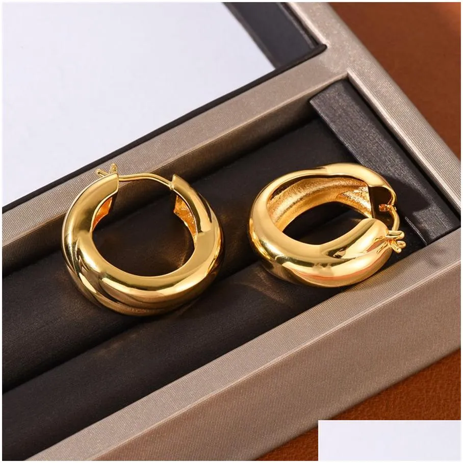 Stud Niche Design Stud Savi Twisted Surround Earrings Eco-Friendly Gold-Plated Color Retention Color-Proof Retro Fashion Accessories Dhcon