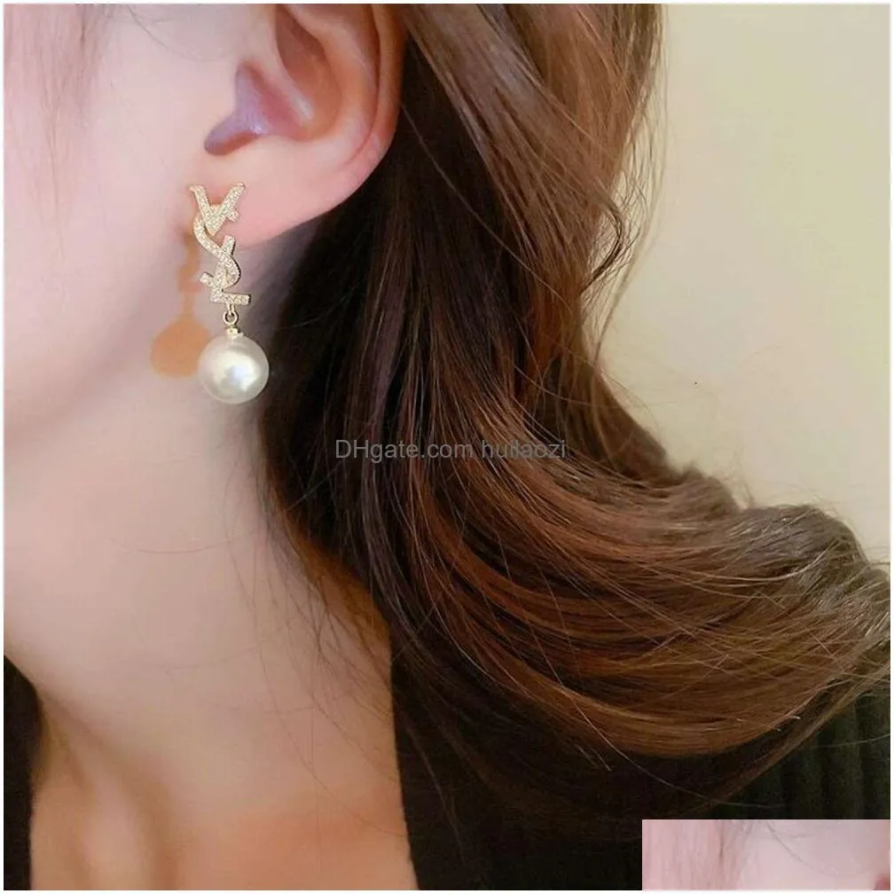 real gold electroplated sier needle zircon pearl french fashionable high grade temperament light earrings