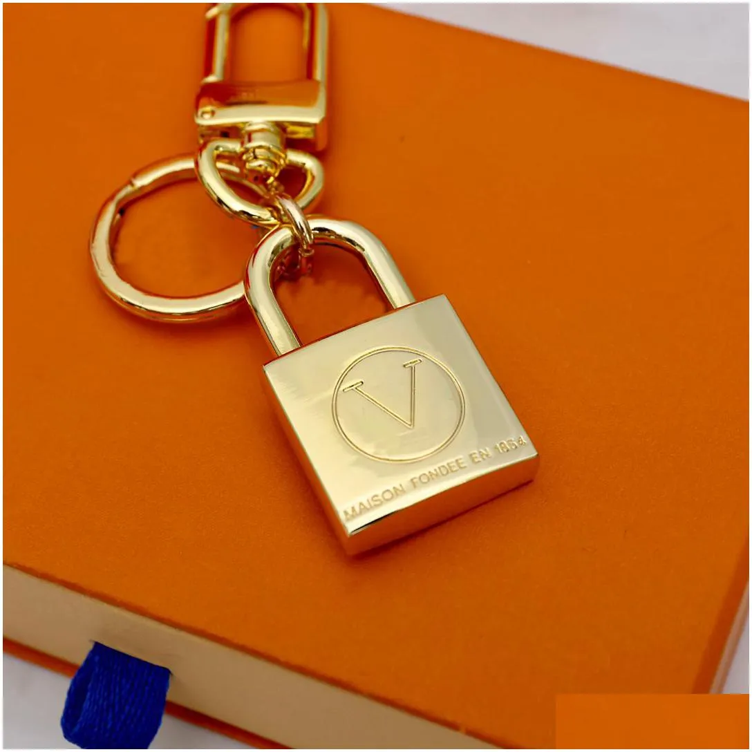 Key Rings Fashion Keychain Luxury Designer Sier Gold Metal Key Buckle Classic Letter Lock Pendant High Quality Keychains Backpack Orn Dhfji
