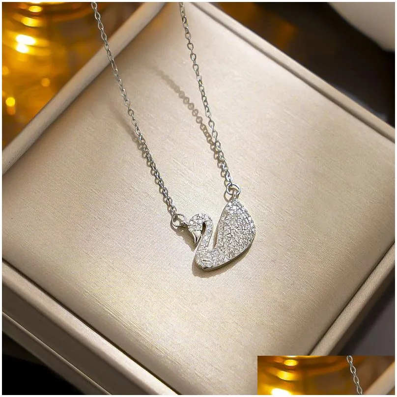 Pendant Necklaces Designer Necklace Fashion Womens Crystal Light Luxury Y2K White Dance Gifts For Drop Delivery Otvt3