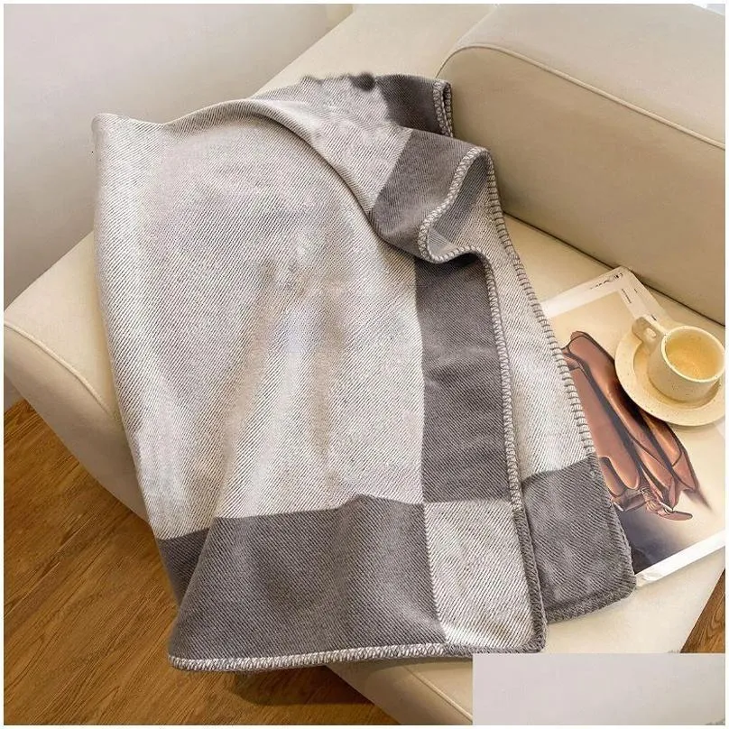 blankets throw plaid blanket brand designer cashmere blanket for beds sofa fleece knitted wool blanket home nap portable scarf 230909