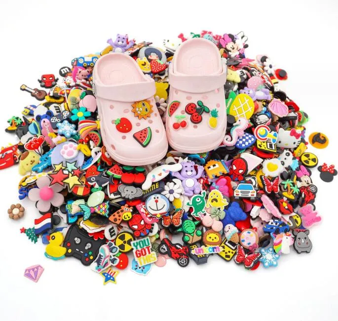  thousands of hole shoes diy accessories slippers buckles hole shoes shoes flower cartoon