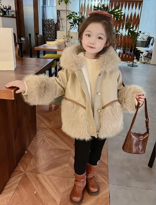 girls autumn and winter coat 2023 new baby winter fashionable plush leather coat childrens top little girl fur