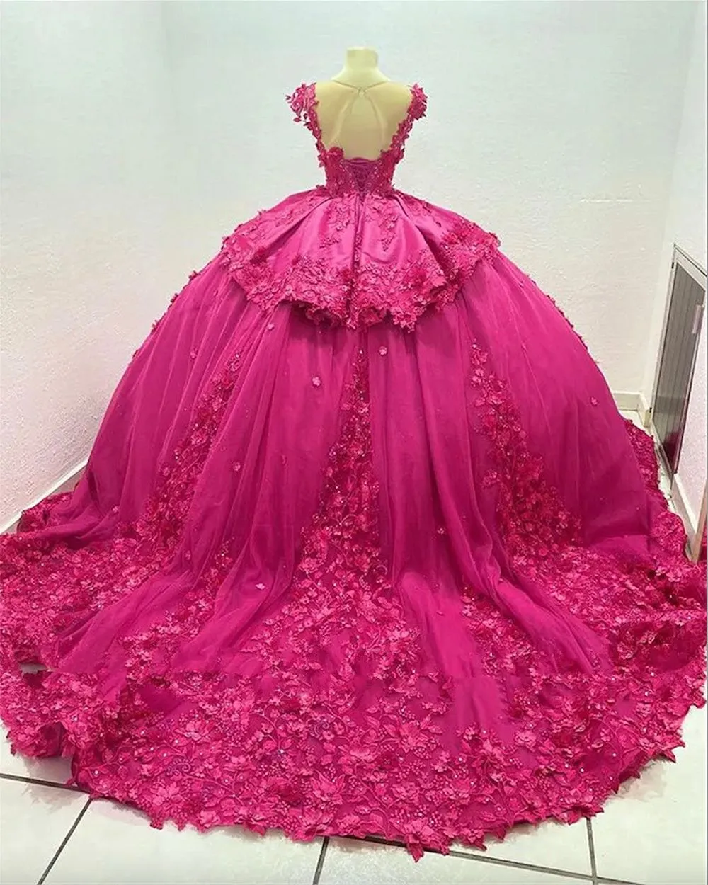 2024 Sexy Quinceanera Dresses Fuchsia Cap Sleeves V Neck 3D Floral Flowers Crystal Beads Tulle Peplum Sweet 16 Party Dress Vestidos De 15 Prom Party Gowns Floor Length