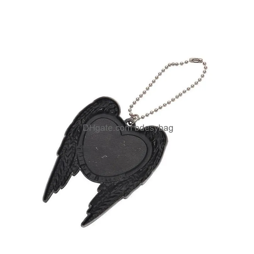 Party Favor Sublimation Car Charm Pendants Party Favor Valentines Day Ornament Heart In Hands Blanks For Heat Press Ss0330 Drop Delive Otyw3