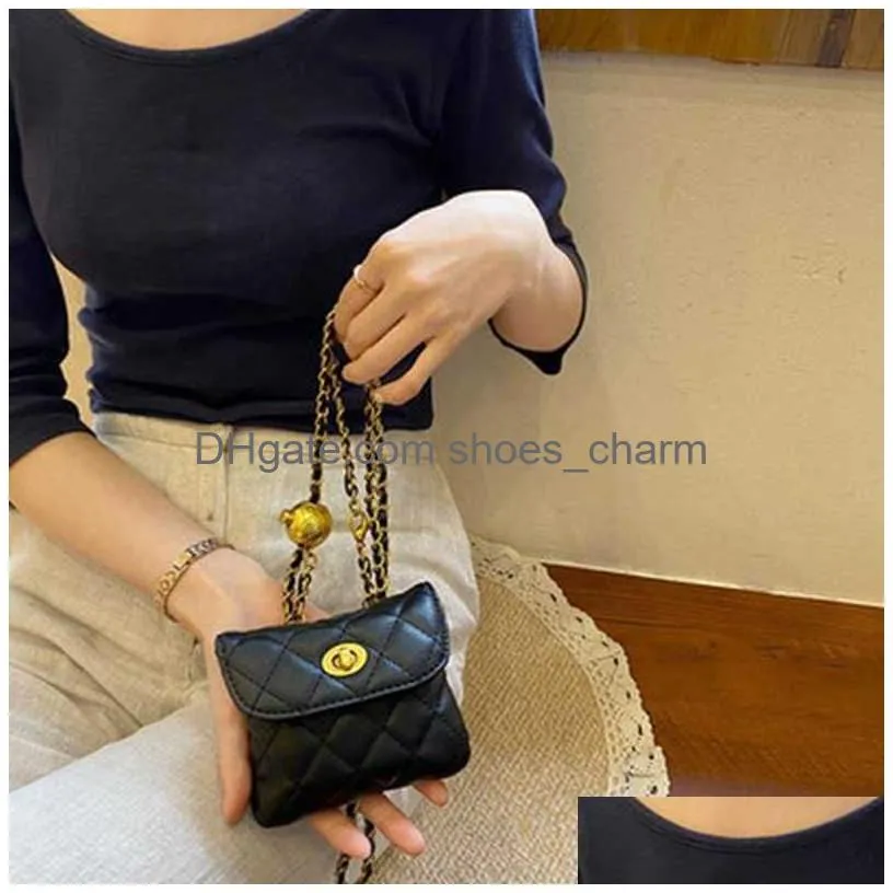 chain fanny pack women leather waist bag luxury brand chest pack mini female belt bags fashion ladies shoulder crossbody bag 210903