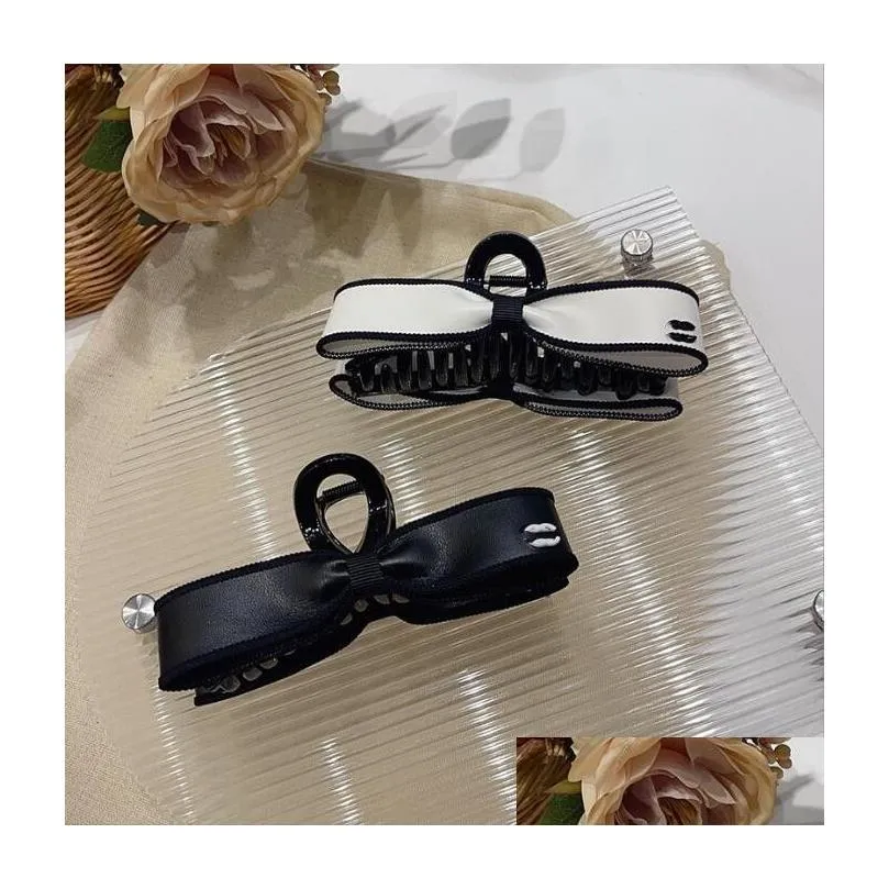 Luxury Women hair clips Designer Black and white bow Women Hairpin Brand Classic Versatile Sweet cool hair accessories tide