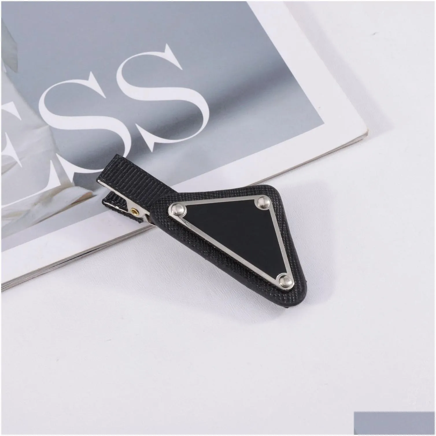 Letter Printing Hair Accessories 12 Styles Luxury Designer Triangle Outdoor Sports Breathable Hairclips Headwrap