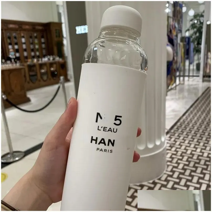 No. 5 Water Bottles Cup Luxury White Glass Water Bottle