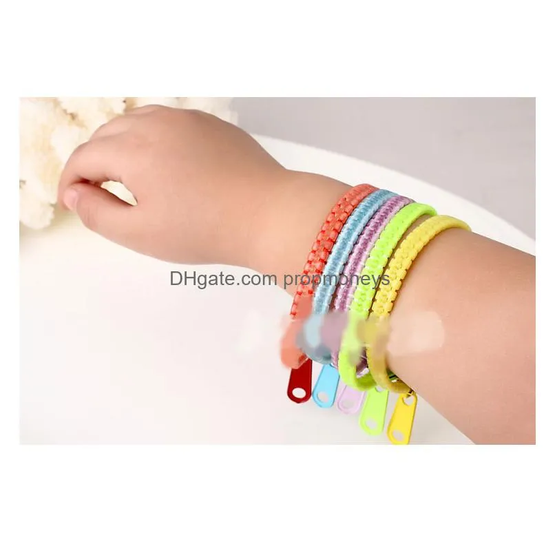 Jewelry Luminous Glow In The Dark Zipper Bracelet Jewelry Uni Zip Bangle Night Light Wristband Party Bar Gift Drop Delivery Baby, Kids Dhqzo