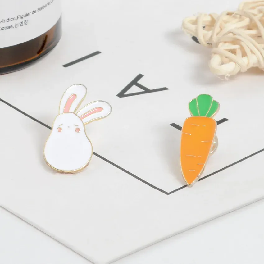 Pins, Brooches Rabbit Carrot Brooch Pins Cute Enamel Cartoon Lapel Pin For Women Men Top Dress Co Fashion Jewelry Will And Dhgarden Dhtqz