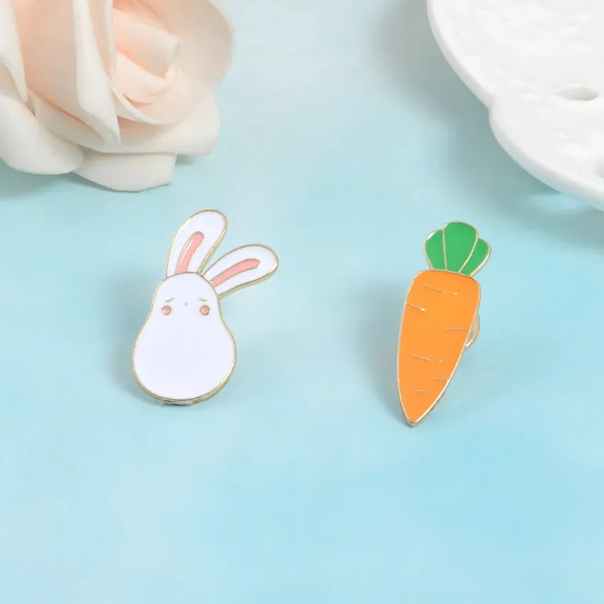 Pins, Brooches Rabbit Carrot Brooch Pins Cute Enamel Cartoon Lapel Pin For Women Men Top Dress Co Fashion Jewelry Will And Dhgarden Dhtqz