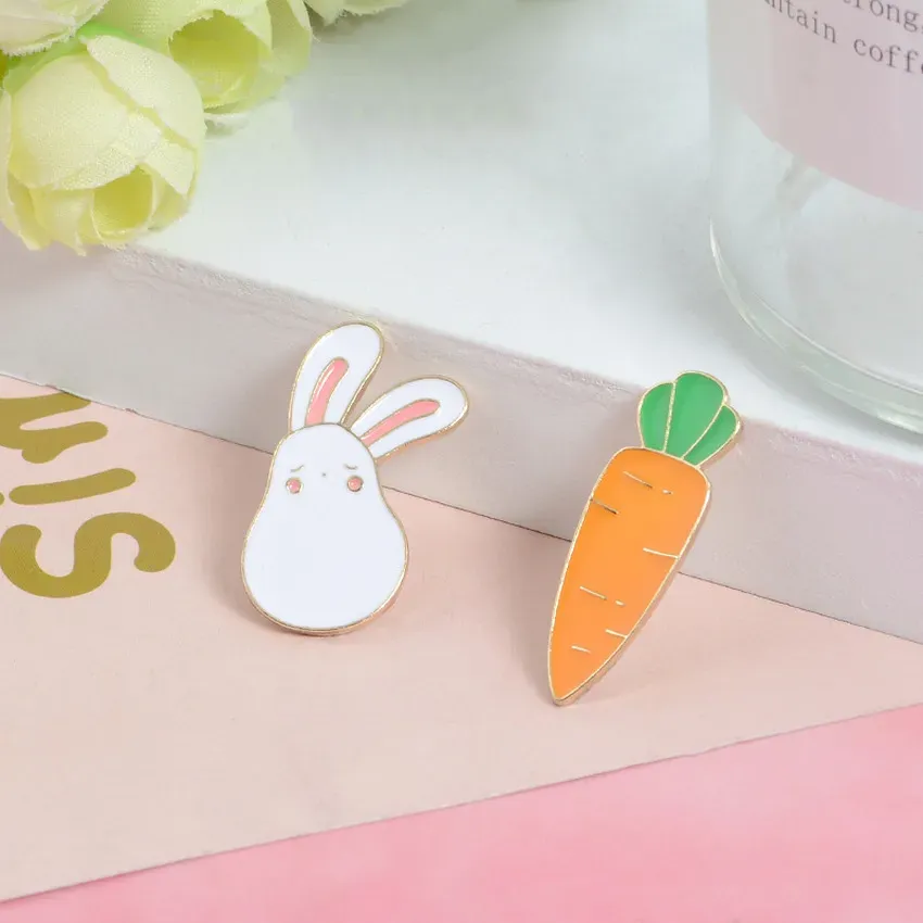 Pins, Brooches Rabbit Carrot Brooch Pins Cute Enamel Cartoon Lapel Pin For Women Men Top Dress Co Fashion Jewelry Will And Dhgarden Dhtqz