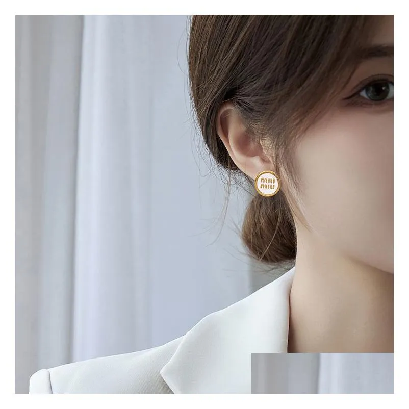 Charm Designer Brand Letter Miu Enamel Round Earrings Female Fever Same Style Retro High-End Temperament Light Luxury Drop Delivery J Dhdzz