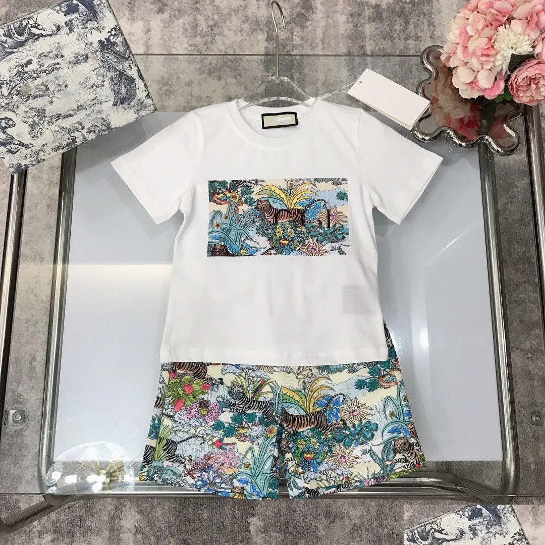 2022 Childrens Set Suit boys Girls Sets Kids Short Sleeve T-shirt Child Designer Clother Sports With letter Tiger Flower Forest Cotton White Black Size