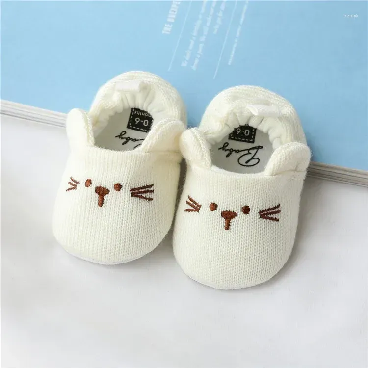 First Walkers Cartoon 0-1 Year Old Infant And Toddler Baby Shoe That Do Not Fall Off Knitted Woolen Shoes Pre Step