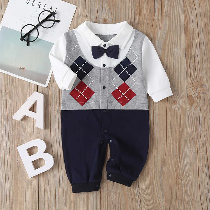 Newborn Baby Romper 2023 Fall Long Sleeves Bowtie Style Bebe Boy Girl Clothes Little Gentle Man Penguin Infant Babe Jumpsuits L230625