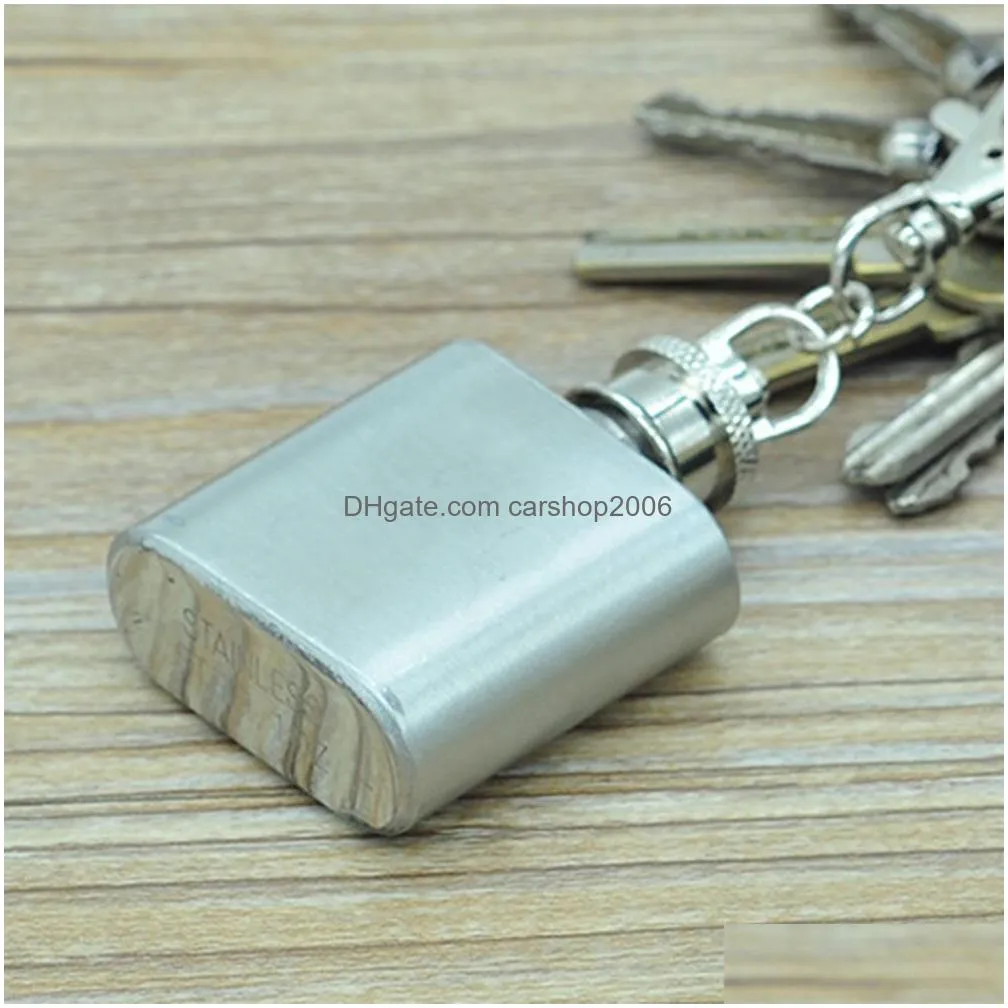 1oz stainless steel mini hip flask with keychain portable party outdoor wine bottle with key chains 