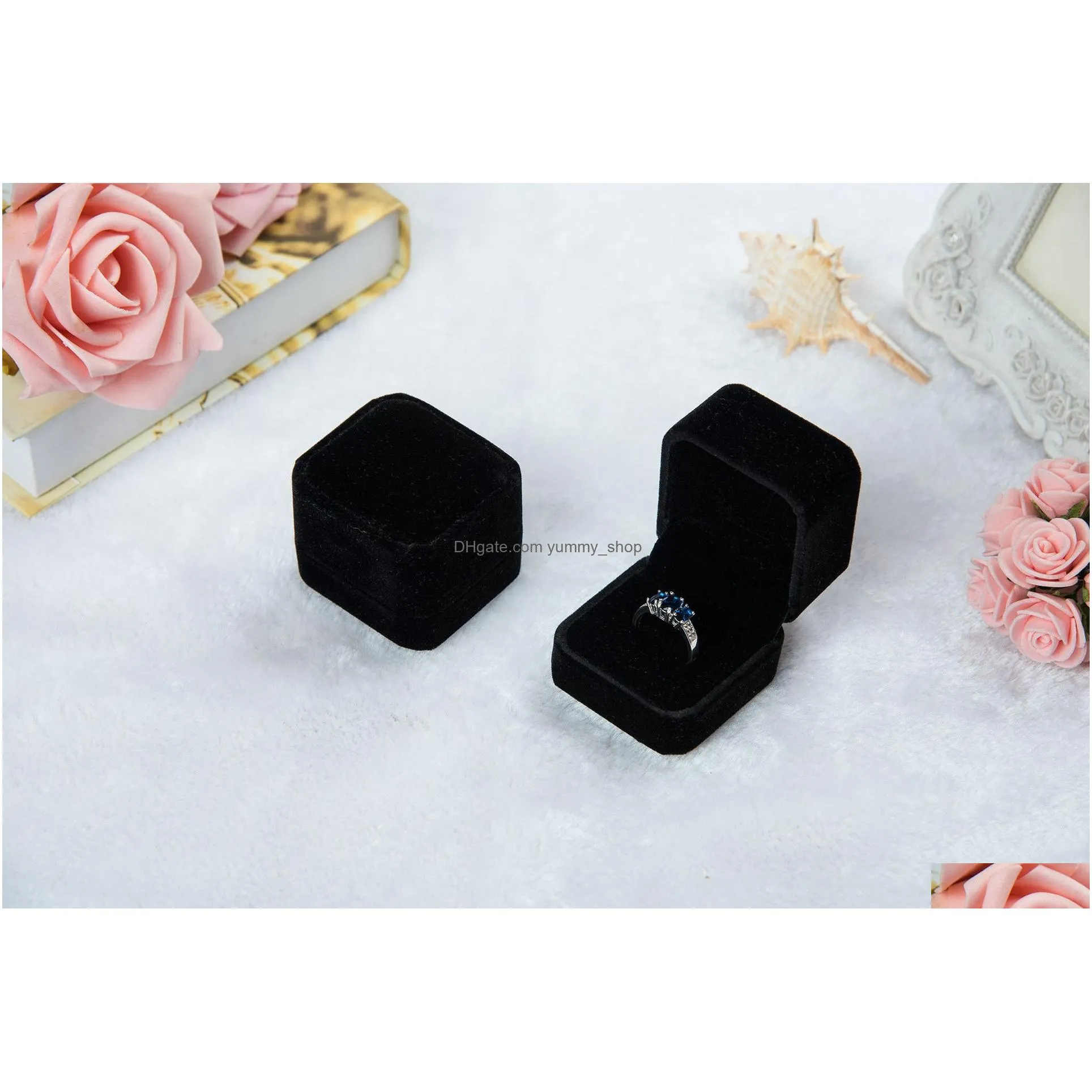 fashion jewelry gift boxes packaging 10 colors square shape velvet wedding engagement couple rings classic luxury show case box