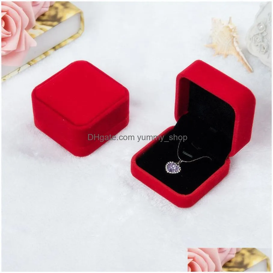 11 colors fashion velvet jewelry boxes cases for only pendant necklaces wedding jewelry gift packaging display size 70mmx70mmx40mm