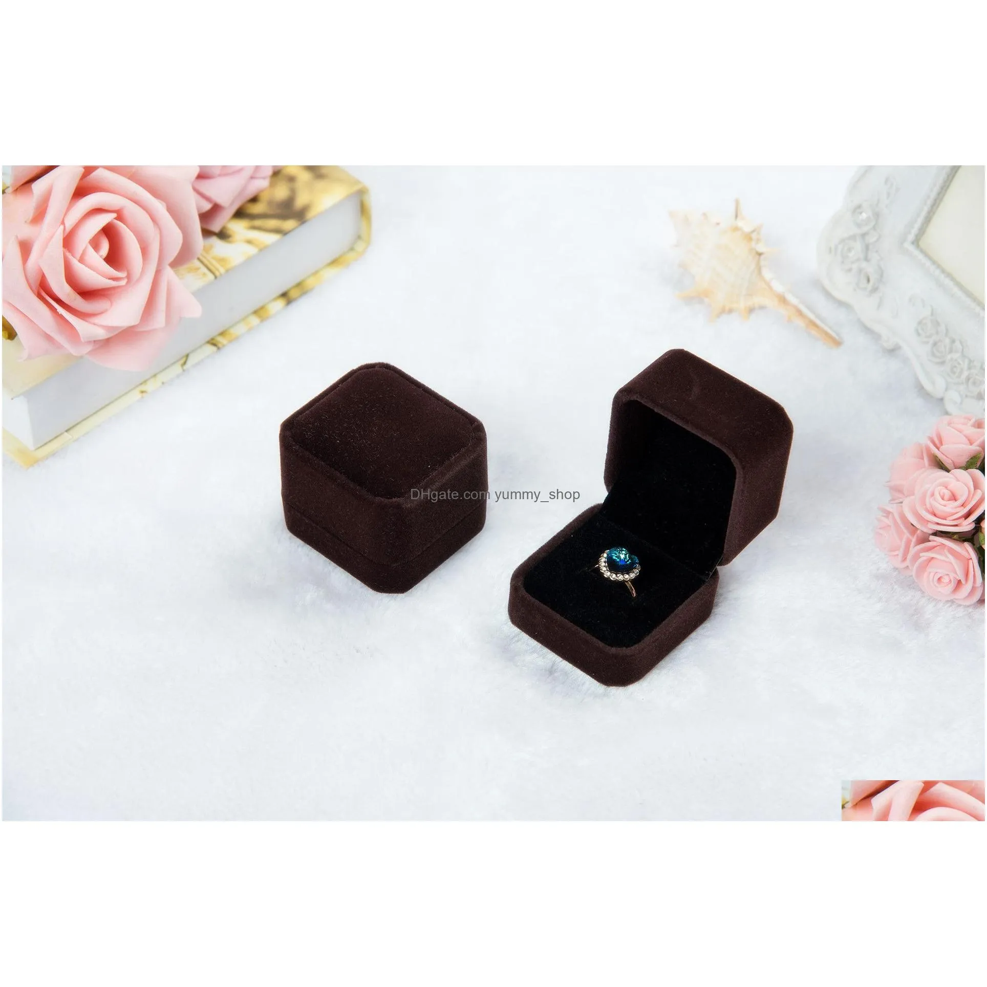 fashion jewelry gift boxes packaging 10 colors square shape velvet wedding engagement couple rings classic luxury show case box